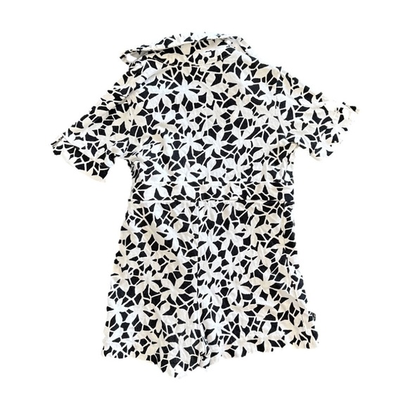 DVF baby gap black and white floral print side tie romper in size 4 - Picture 2 of 4
